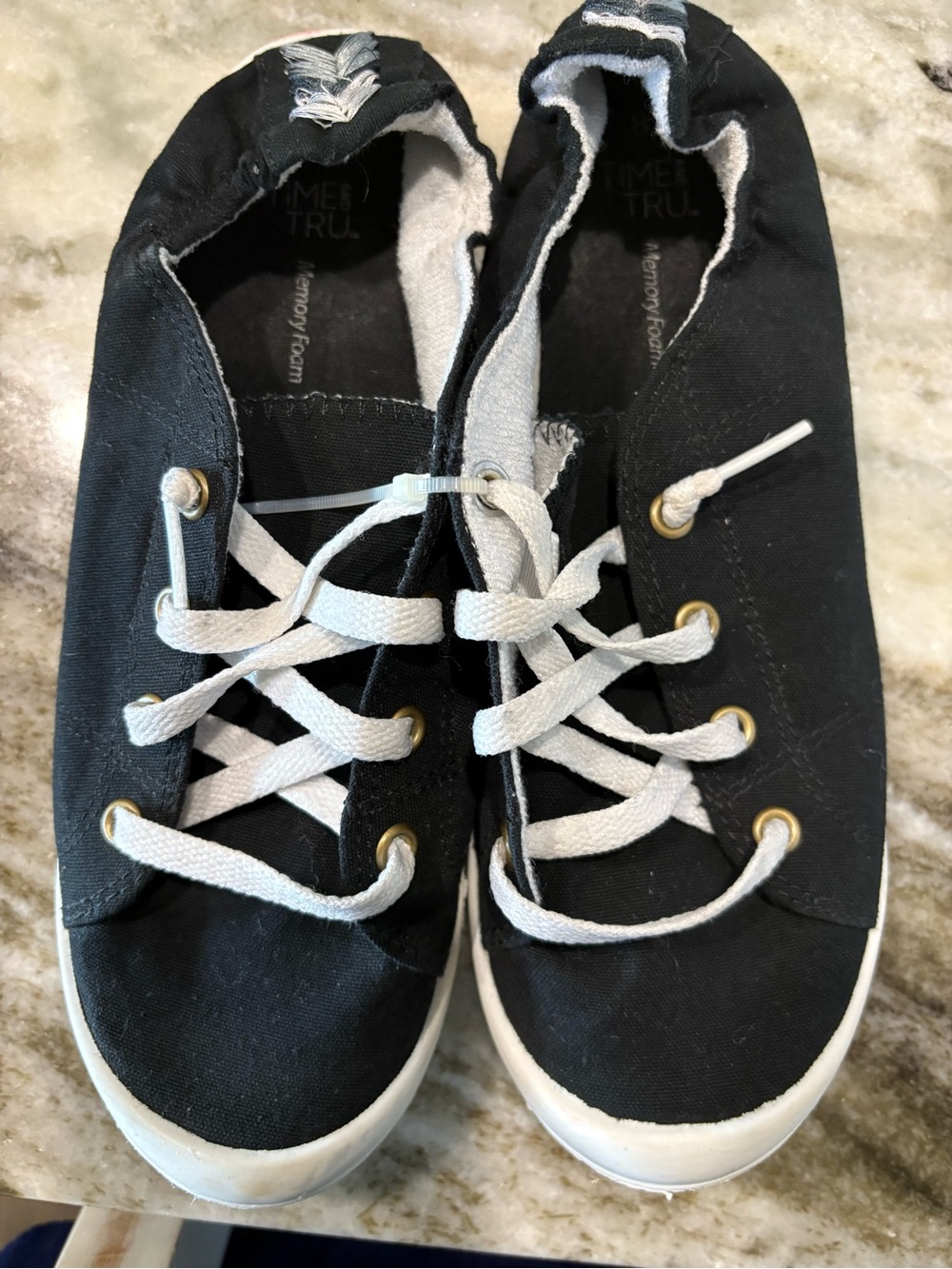 Time and Tru Black Canvas Low-Top Sneakers with White Laces